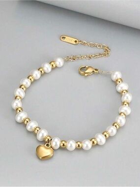 Minimalist Heart Charm Bracelet